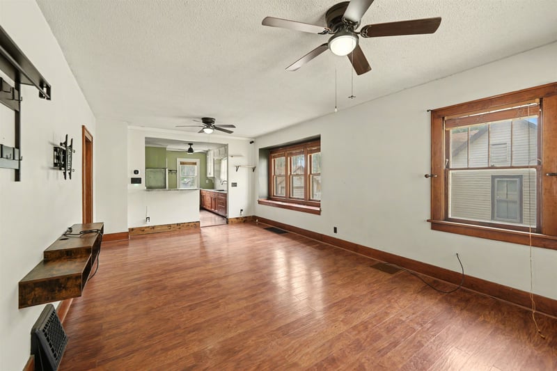 710 N Oak St, Mcpherson, KS 67460