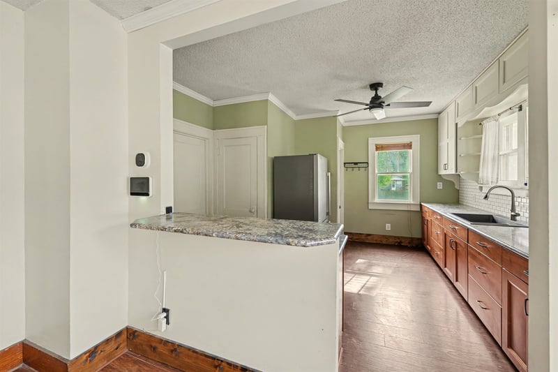 710 N Oak St, Mcpherson, KS 67460