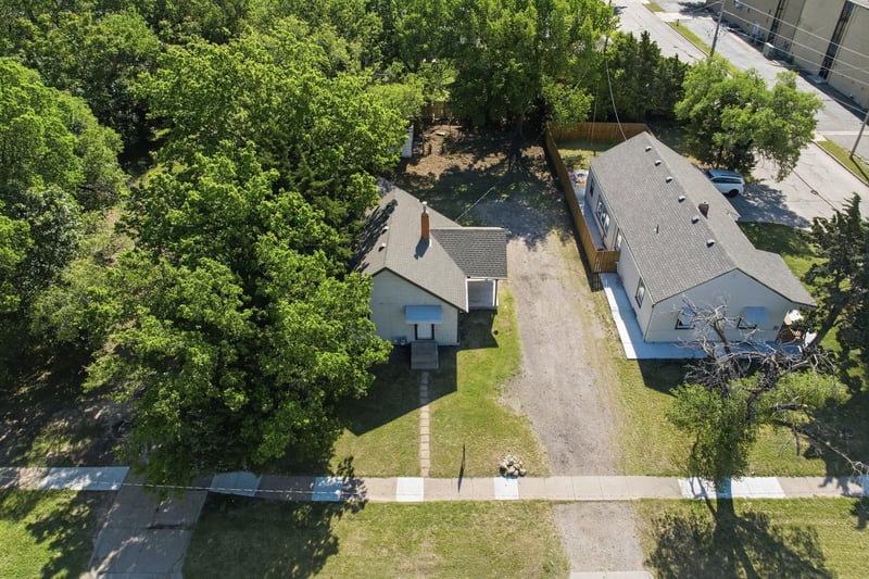 1204 Oliver Ave, Wichita, KS 67208