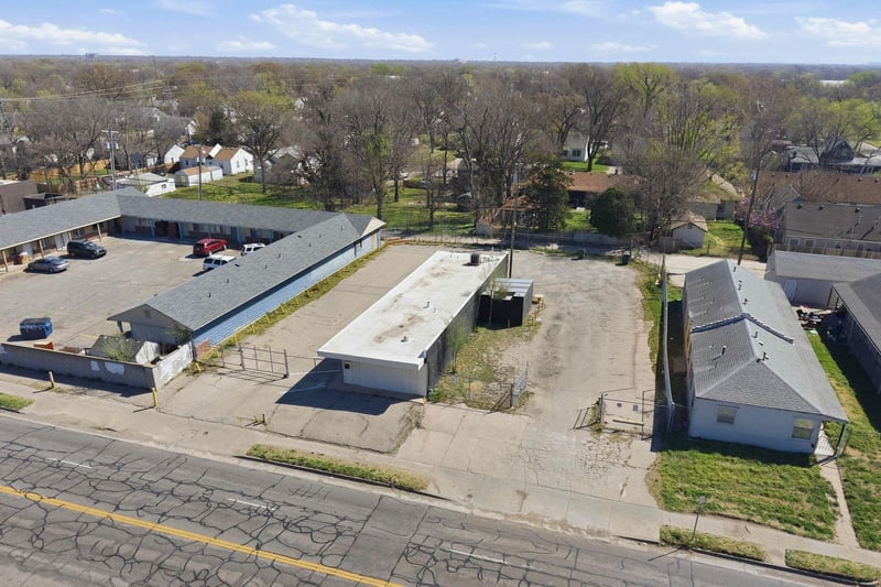 2032 Broadway , Wichita, KS 67211