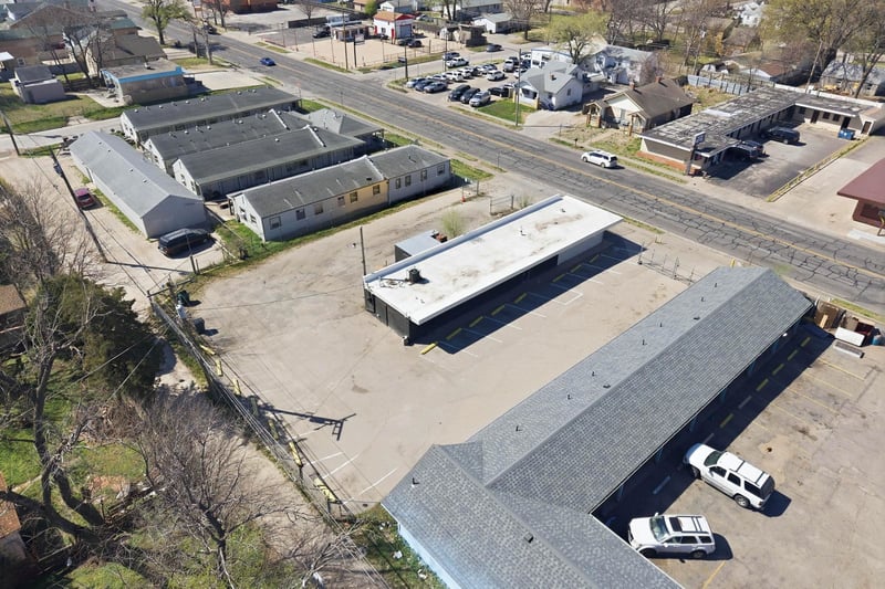 2032 Broadway , Wichita, KS 67211