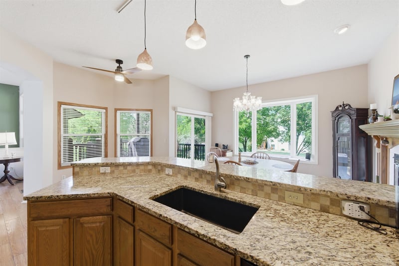 857 Crest Ct, Wichita, KS 67206
