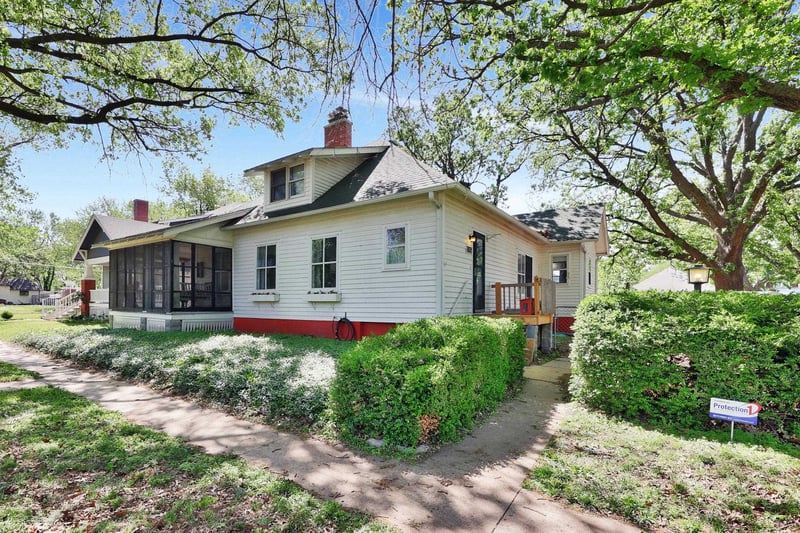 621 7th , Newton, KS 67114