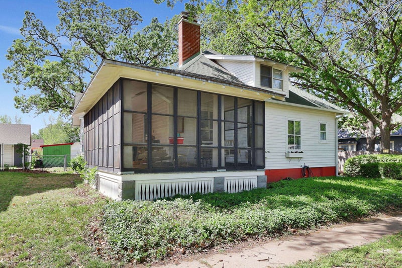 621 7th , Newton, KS 67114