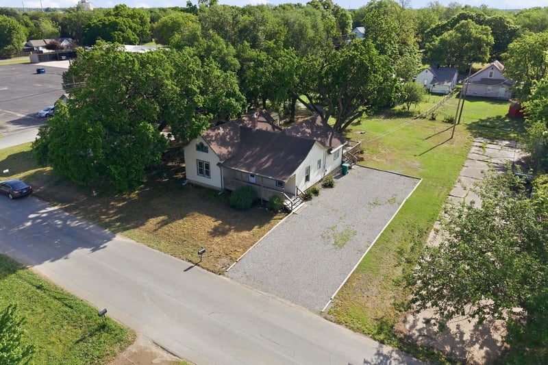 304 S Khedive, Maize, KS 67101