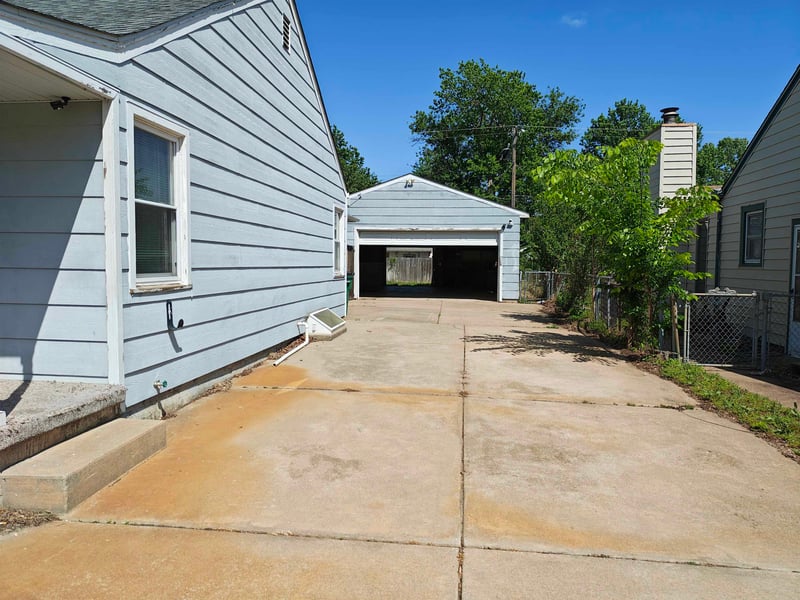 1828 Millwood St, Wichita, KS 67213
