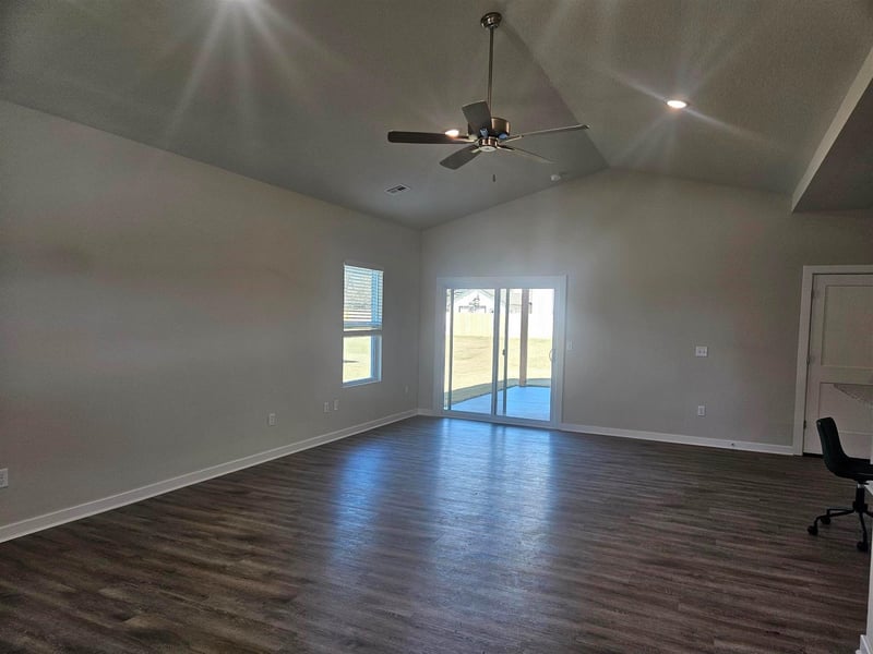 960 Forestview St, Wichita, KS 67235