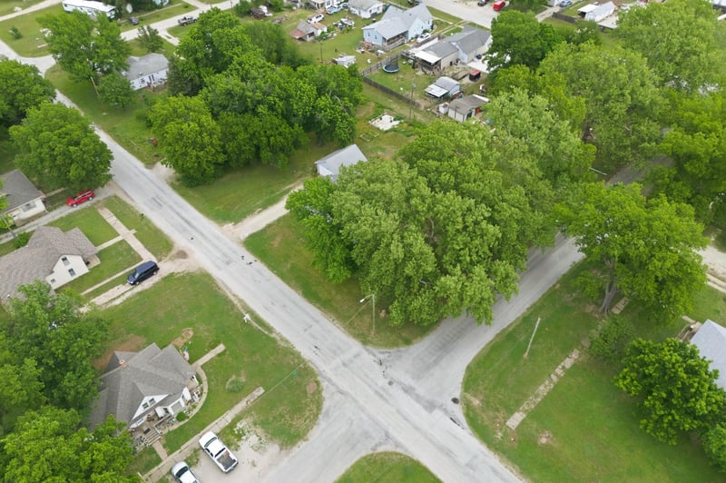 420 5th , Belle Plaine, KS 67013