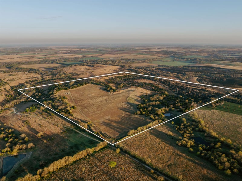 00000 222nd Rd, Winfield, KS 67156