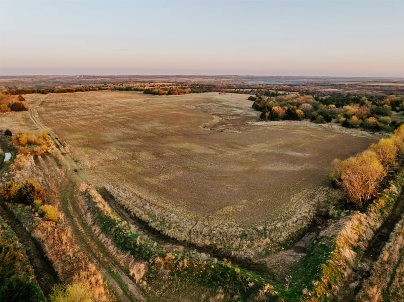 00000 222nd Rd, Winfield, KS 67156