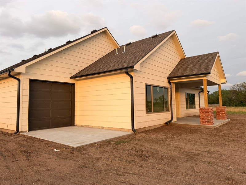 4913 Calvert , Wichita, KS 67215