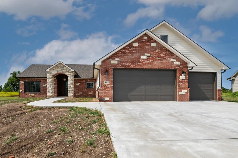 4913 Calvert , Wichita, KS 67215