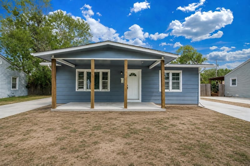 3238 Edwards , Wichita, KS 67217