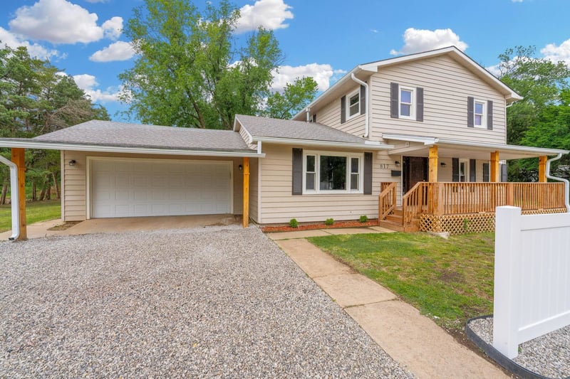 817 Orchard , Wellington, KS 67152
