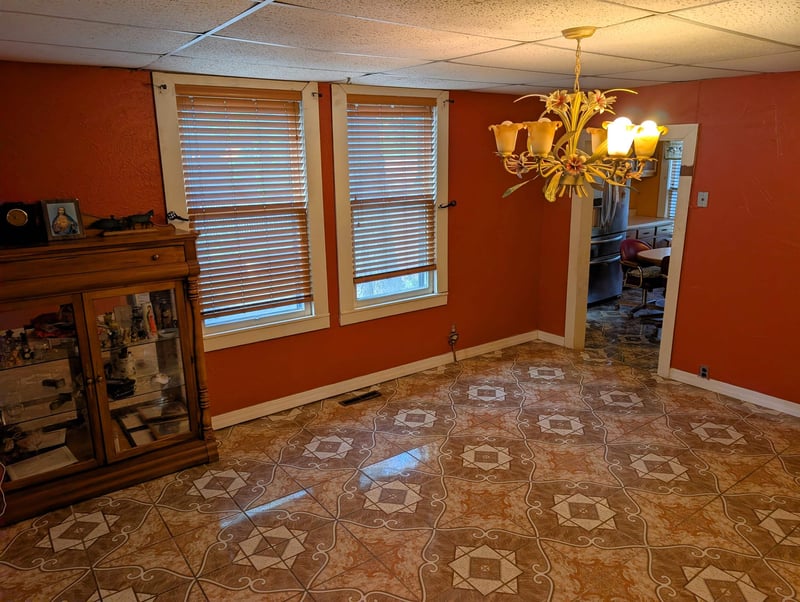 314 10th St, Salina, KS 67401