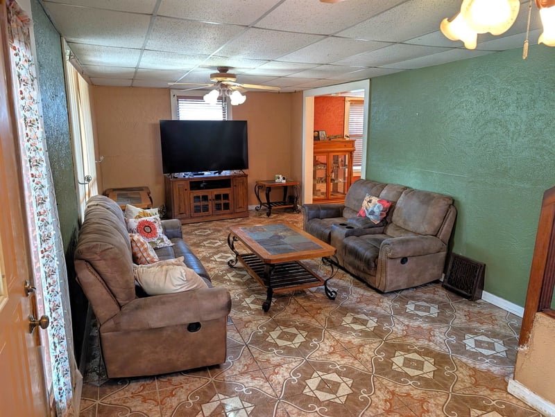314 10th St, Salina, KS 67401