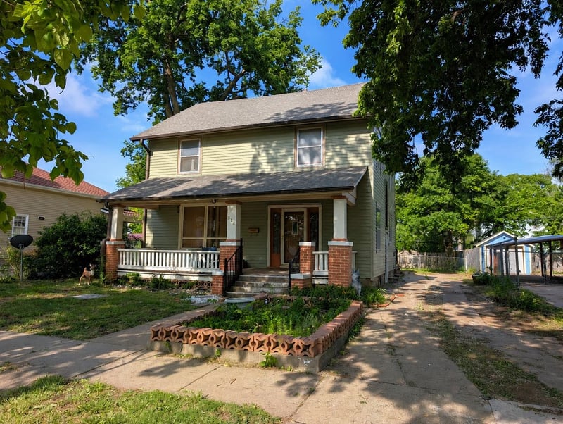 314 10th St, Salina, KS 67401