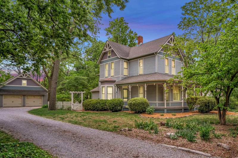 309 E 4th St, Newton, KS 67114