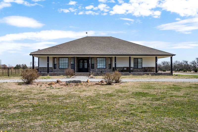5940 S 107th St E, Derby, KS 67037