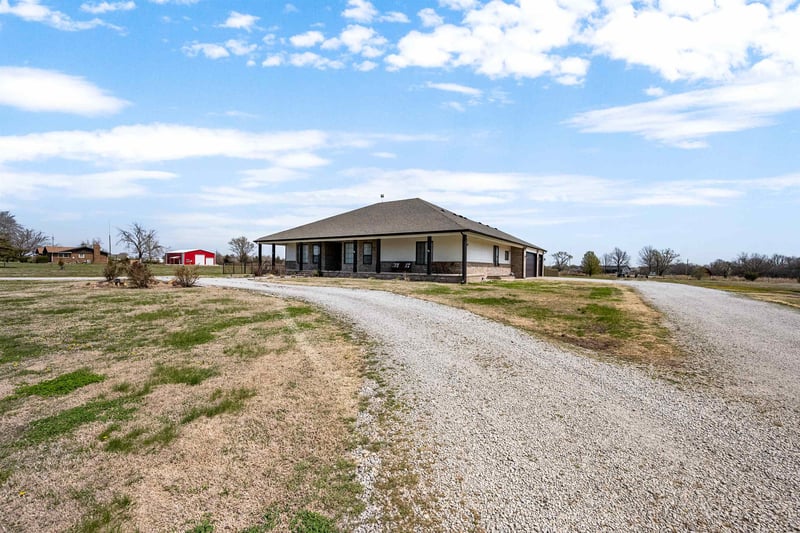 5940 S 107th St E, Derby, KS 67037
