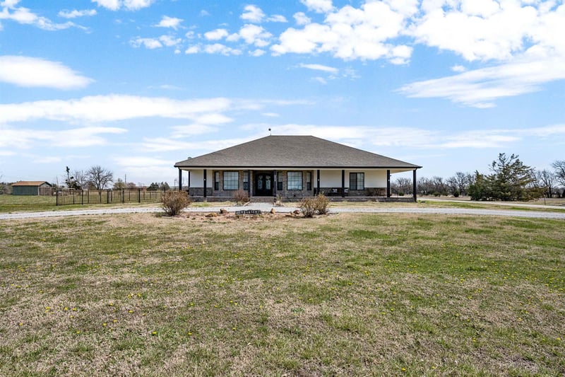 5940 S 107th St E, Derby, KS 67037