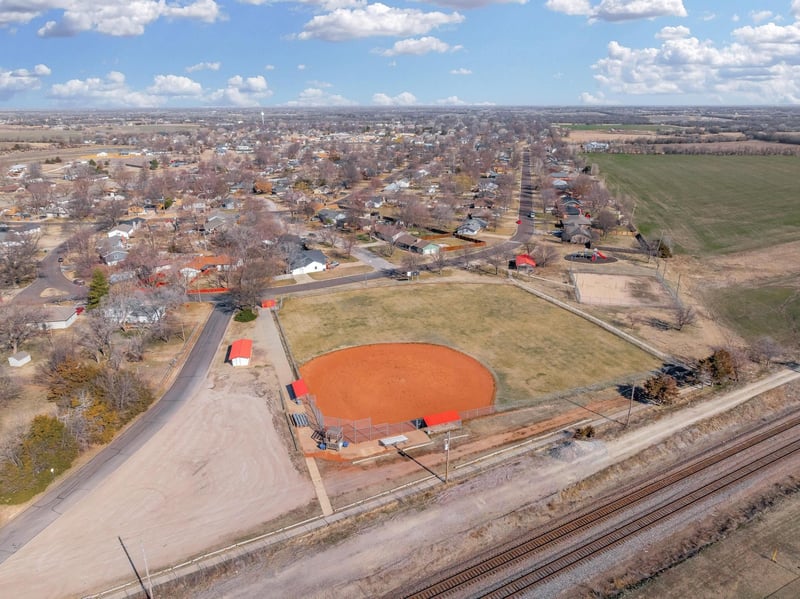320 Warren , Rose Hill, KS 67133