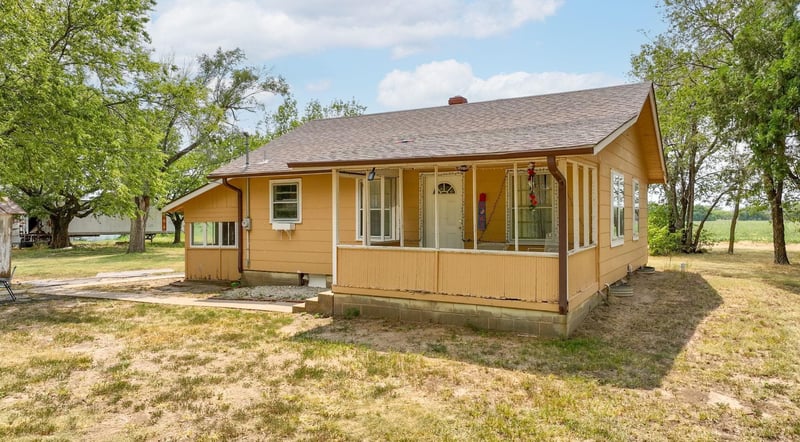 1501 101st St N, Valley Center, KS 67147