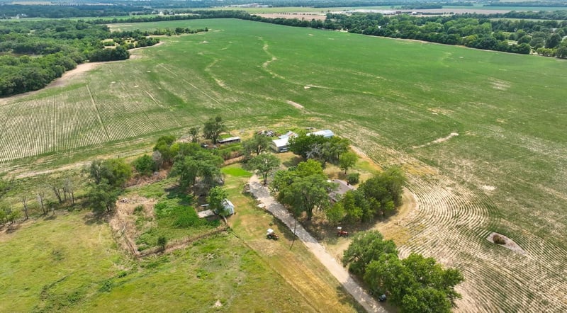 1501 101st St N, Valley Center, KS 67147