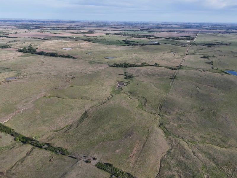 2801 Eagle Rd, Miltonvale, KS 67466