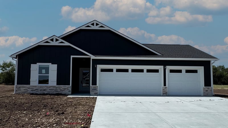 4909 Spruce , Wichita, KS 67219