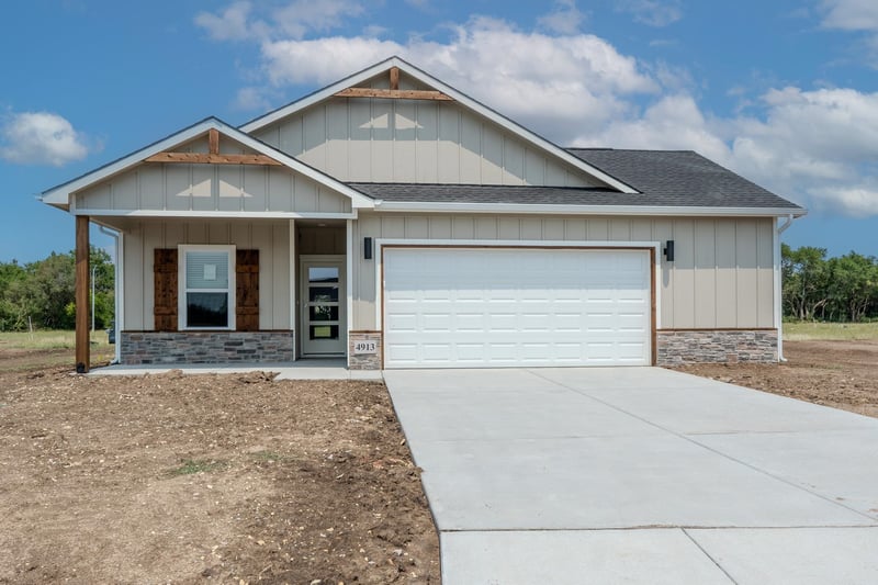 4913 Spruce , Wichita, KS 67219