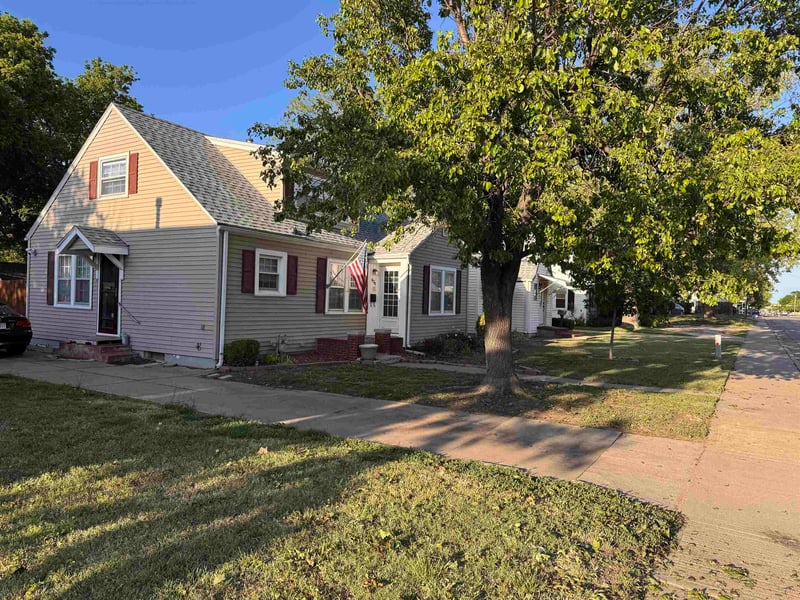 624 Crawford St, Salina, KS 67401