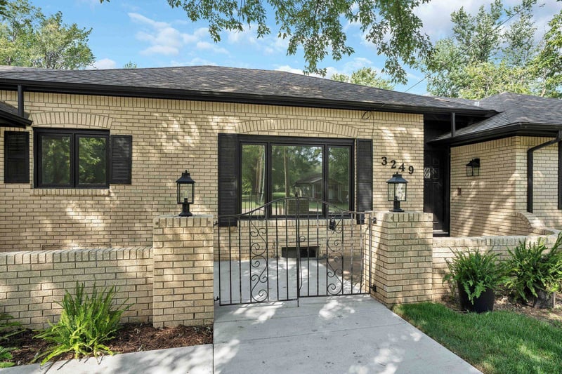 3249 Hood Ct, Wichita, KS 67204