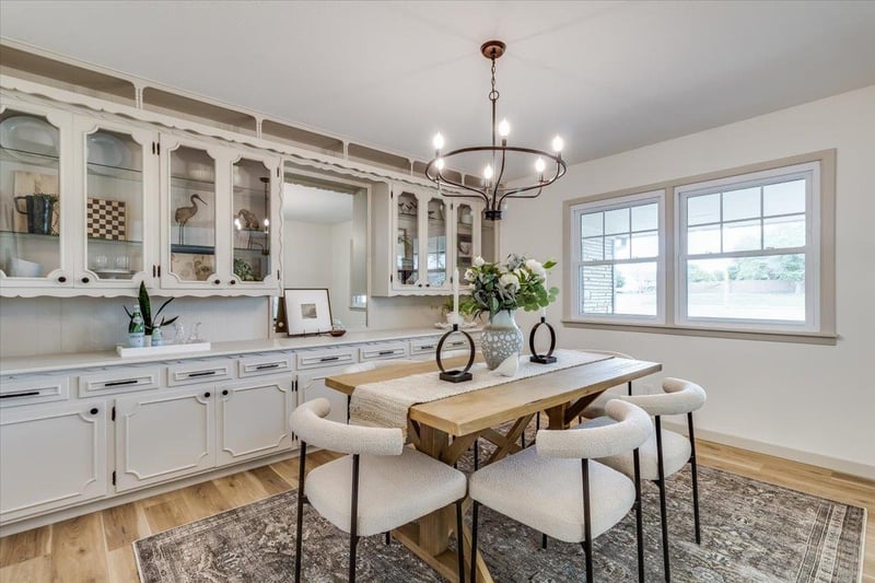 1611 Rock Rd, Mulvane, KS 67110