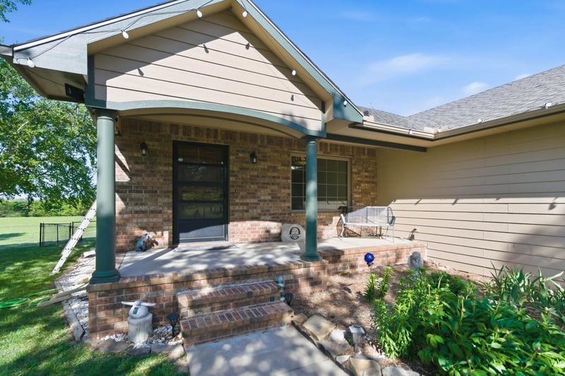 927 N 343rd St W, Cheney, KS 67025