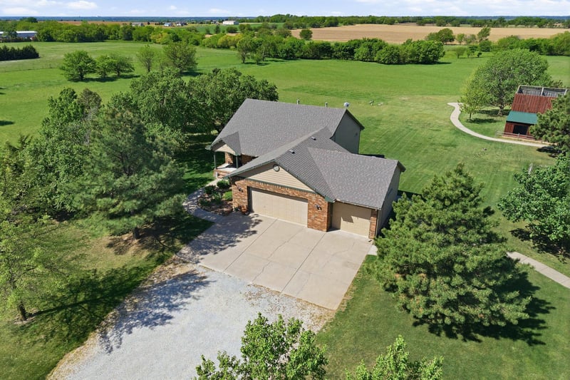 927 N 343rd St W, Cheney, KS 67025