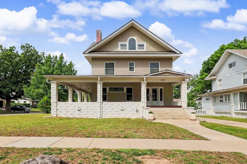 355 S Clifton, Wichita, KS 67218