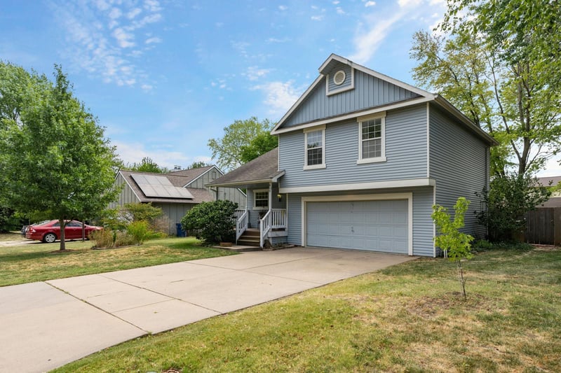 919 W Cedarwood Ct, Andover, KS 67002