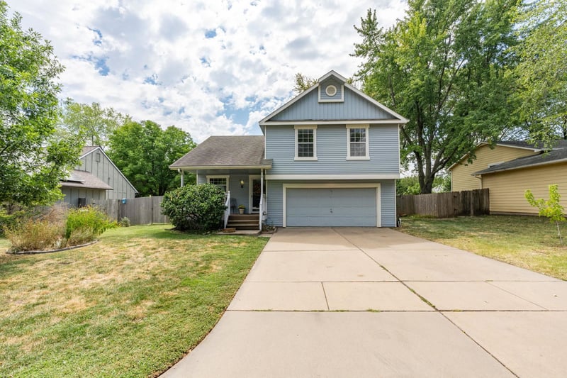 919 W Cedarwood Ct, Andover, KS 67002