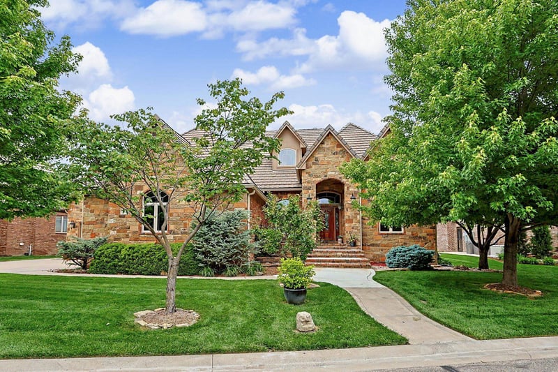 226 Prairie Point Ct, Andover, KS 67002