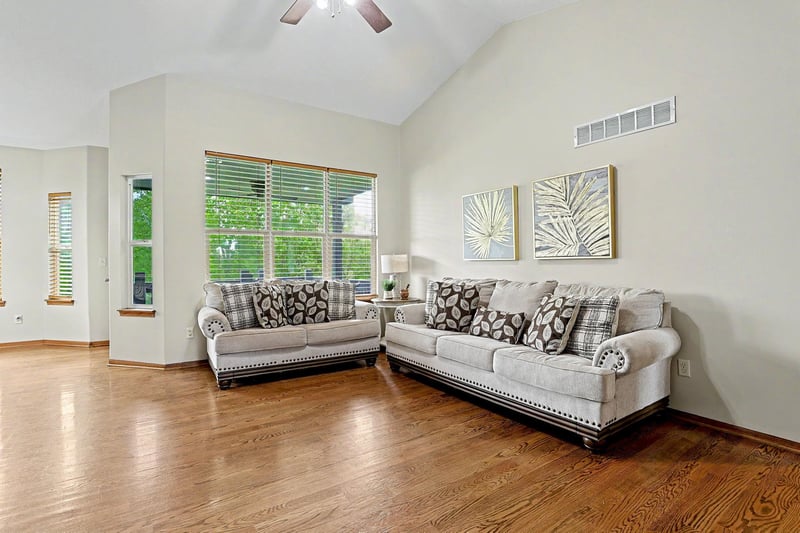 630 S Stoneridge St, Valley Center, KS 67147