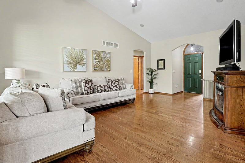 630 S Stoneridge St, Valley Center, KS 67147
