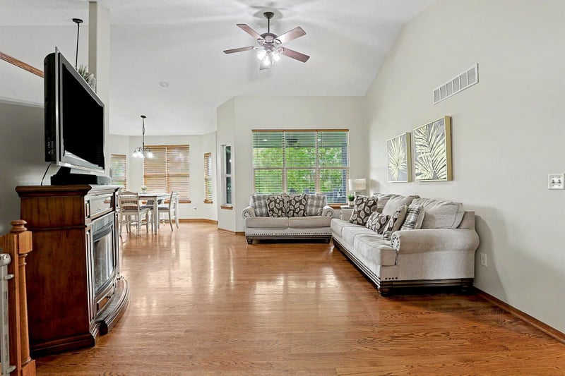 630 S Stoneridge St, Valley Center, KS 67147