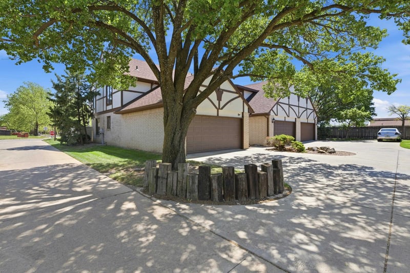 641 Woodlawn Blvd #1, Wichita, KS 67208