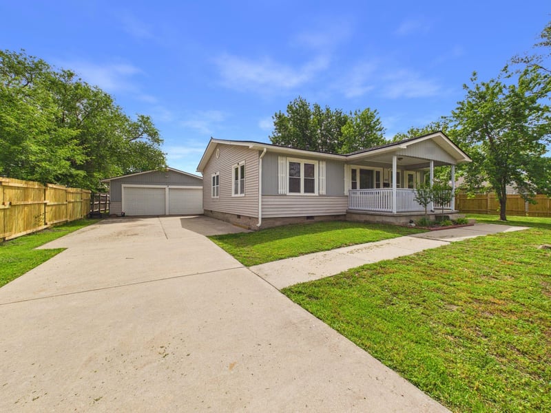 1642 Sedgwick St, Wichita, KS 67213