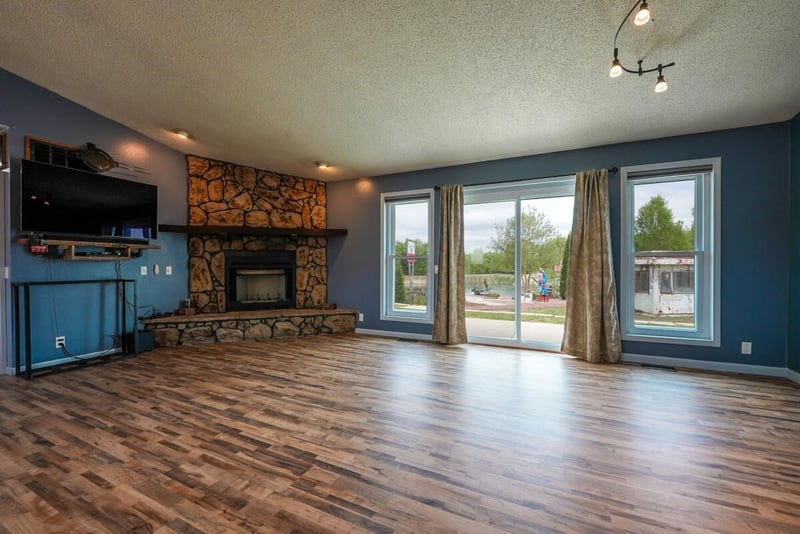 9657 Hopkins Switch Rd, Augusta, KS 67010