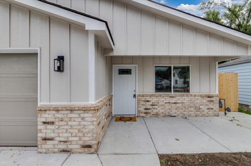 1932 S Mosley, Wichita, KS 67211