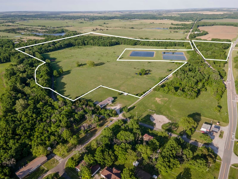 301 1st , Longton, KS 67352