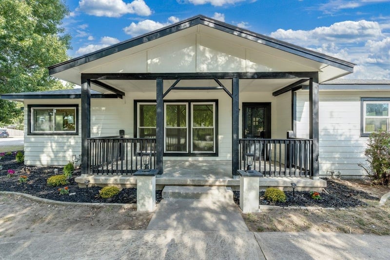 4600 S Laura St, Wichita, KS 67216