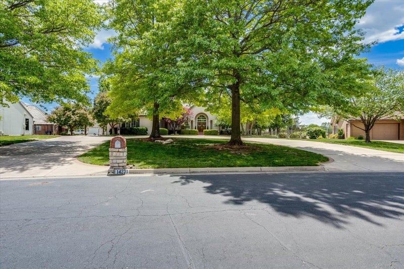 14231 E Donegal Cir, Wichita, KS 67230